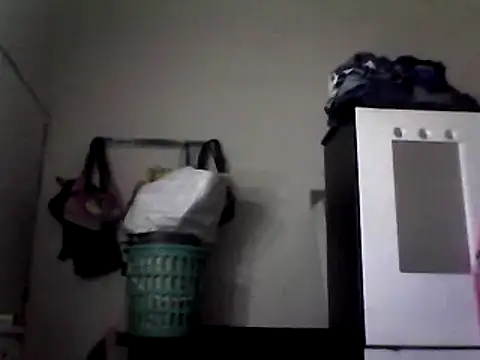 Snapshot of ariana_crazzy chatting on 03-05-25, 05:40 ariana crazzy online show from 03-05-25, 05:40