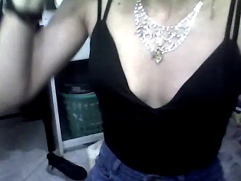 Snapshot of ariana_crazzy chatting on 03-12-25, 12:47 ariana crazzy online show from 03-12-25, 12:47