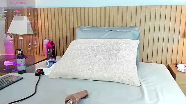 sexy mich 18 online show from 12-19-24, 07:40