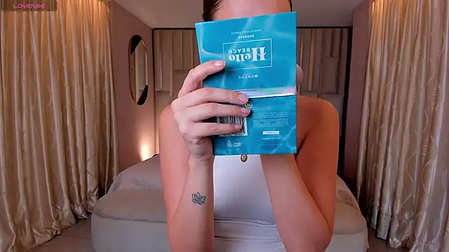 KaiaFerreira online show from 11-09-25, 12:47