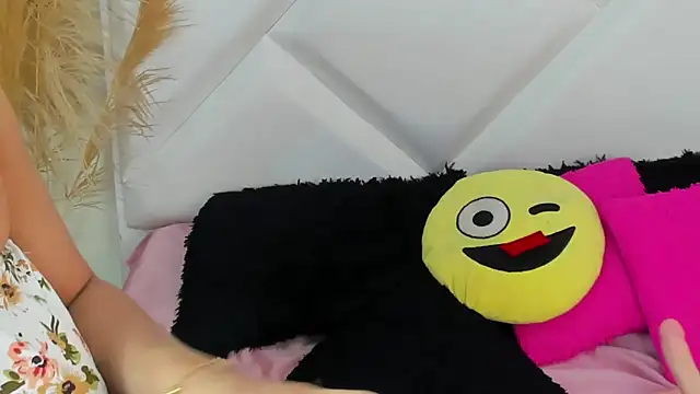 ScarlethNatasha online show from 02-13-25, 10:11