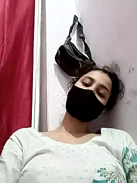 magicmoment00786 online show from 10-22-25, 01:22