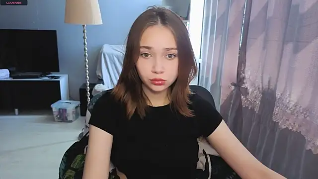 Snapshot of SweetLinaa chatting on 06-06-26, 07:57 SweetLinaa online show from 06-06-26, 07:57