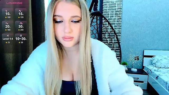 Evacadooo online show from 09-30-25, 05:01