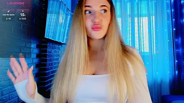 Evacadooo online show from 10-23-25, 06:45