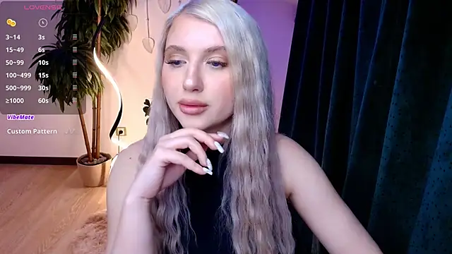 Evacadooo online show from 04-23-26, 03:52