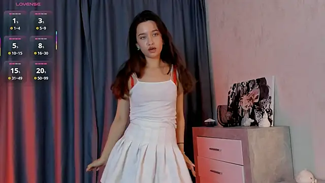 EmeliaReaper online show from 09-11-25, 05:02