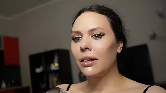 Snapshot of MollyCheiz chatting on 12-12-24, 06:47 MollyCheiz online show from 12-12-24, 06:47