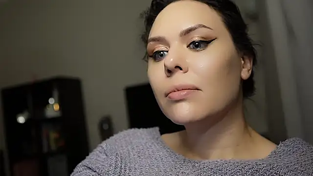 Snapshot of MollyCheiz chatting on 12-18-24, 02:32 MollyCheiz online show from 12-18-24, 02:32