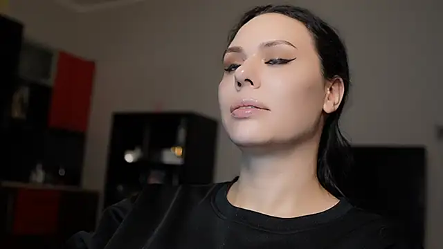 Snapshot of MollyCheiz chatting on 12-23-24, 10:12 MollyCheiz online show from 12-23-24, 10:12