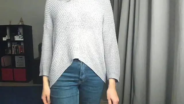 Snapshot of MollyCheiz chatting on 01-29-25, 11:04 MollyCheiz online show from 01-29-25, 11:04