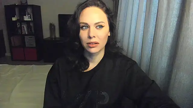 Snapshot of MollyCheiz chatting on 03-05-25, 01:17 MollyCheiz online show from 03-05-25, 01:17