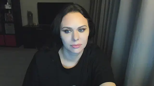 Snapshot of MollyCheiz chatting on 09-17-25, 10:11 MollyCheiz online show from 09-17-25, 10:11