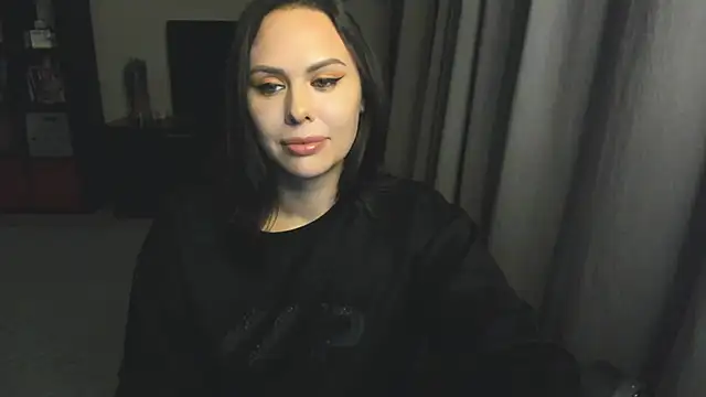 Snapshot of MollyCheiz chatting on 09-24-25, 10:24 MollyCheiz online show from 09-24-25, 10:24