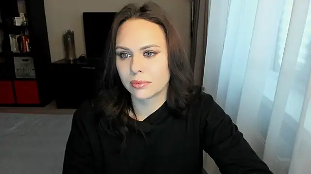 Snapshot of MollyCheiz chatting on 11-09-25, 12:36 MollyCheiz online show from 11-09-25, 12:36