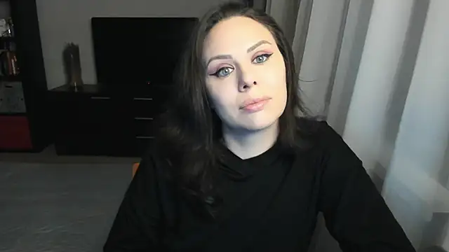 Snapshot of MollyCheiz chatting on 11-17-25, 04:24 MollyCheiz online show from 11-17-25, 04:24