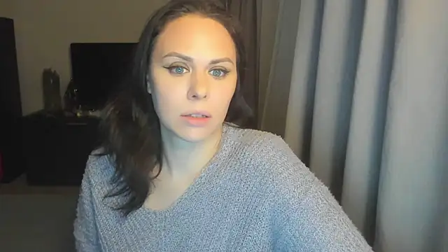 MollyCheiz online show from 01-14-26, 04:34