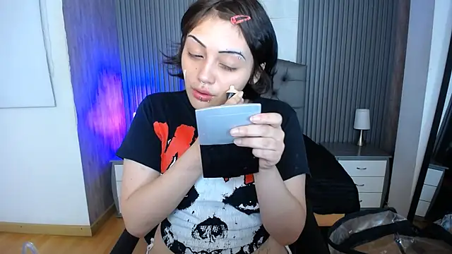 honney dark online show from 12-17-24, 03:50