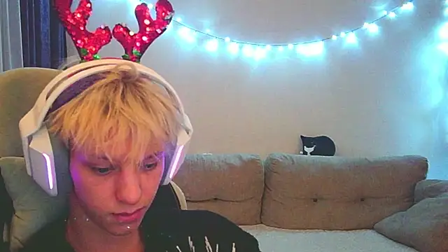 Ostin meow online show from 12-10-24, 05:33