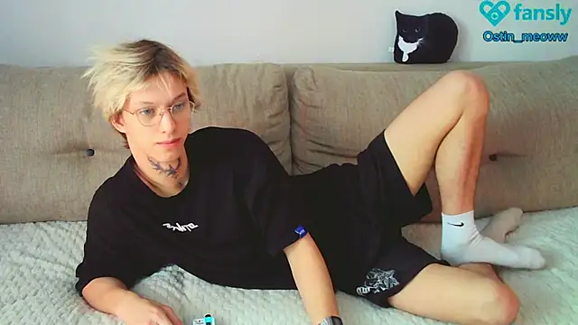 Ostin meow online show from 02-27-25, 07:01