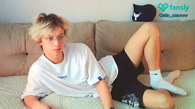 Ostin meow online show from 03-18-25, 07:19