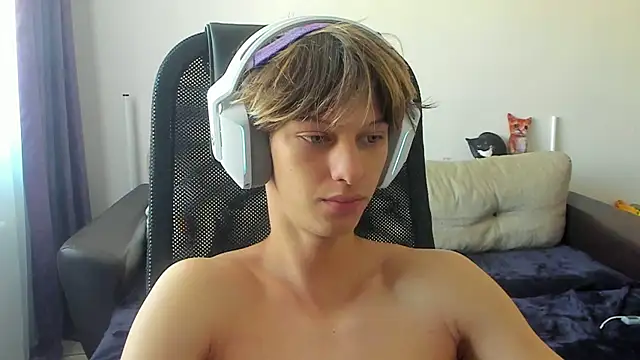 Ostin meow online show from 09-10-25, 05:07