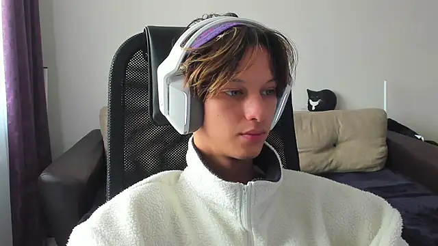 Ostin meow online show from 09-22-25, 06:37