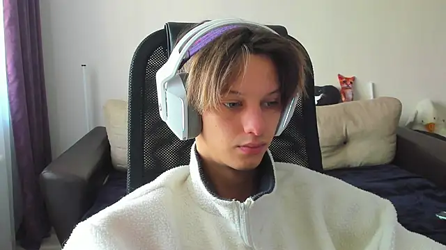 Ostin meow online show from 10-03-25, 08:22