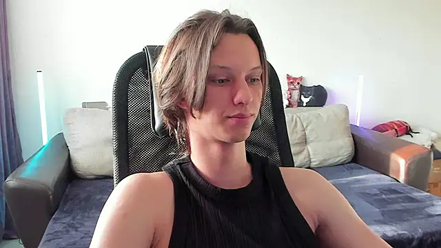 Snapshot of Ostin_meow chatting on 06-14-26, 01:02 Ostin meow online show from 06-14-26, 01:02