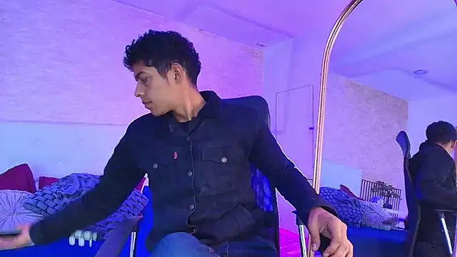 Snapshot of wagz chatting on 05-09-26, 12:43 wagz online show from 05-09-26, 12:43