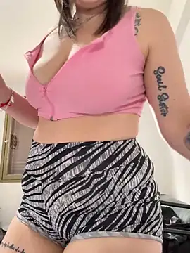 Snapshot of Macadiez10 chatting on 11-13-25, 04:17 Macadiez10 online show from 11-13-25, 04:17