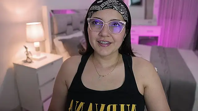 Camilaa bueno online show from 01-25-25, 12:59