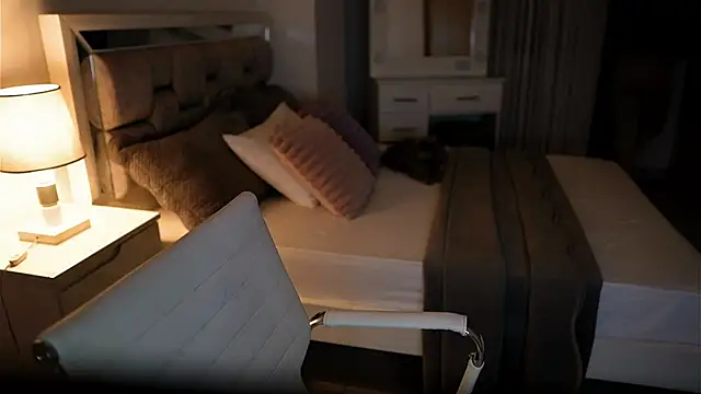 Camilaa bueno online show from 09-23-25, 04:15