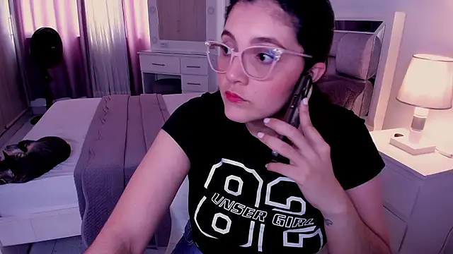 Camilaa bueno online show from 03-08-26, 05:17