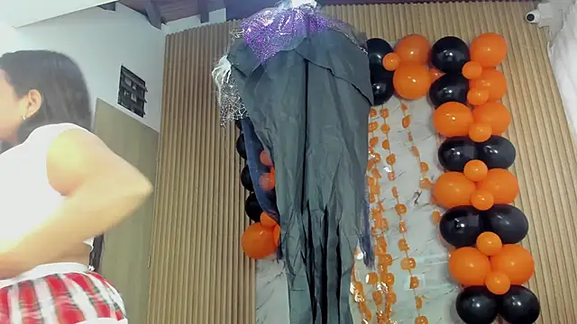 Snapshot of Any_topless chatting on 10-17-25, 11:02 Any topless online show from 10-17-25, 11:02