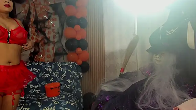 Any topless online show from 10-29-25, 11:01