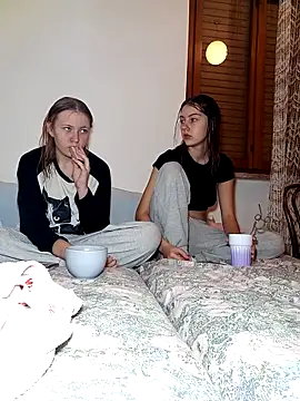 ella grays online show from 10-14-25, 06:42