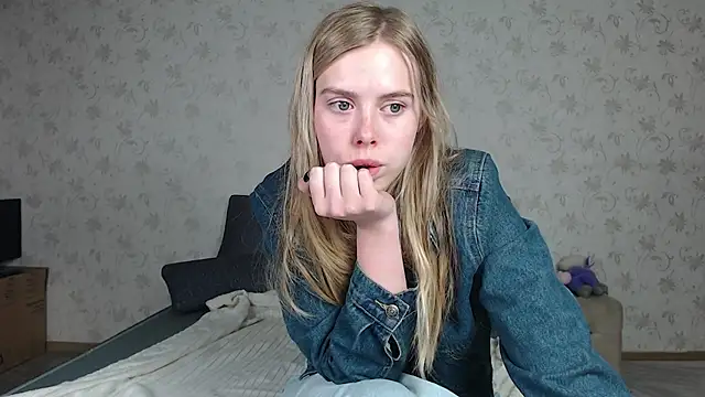 Snapshot of sofiaa_here chatting on 05-21-26, 11:56 sofiaa here online show from 05-21-26, 11:56