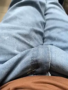 Snapshot of faaseel chatting on 02-12-25, 01:37 faaseel online show from 02-12-25, 01:37