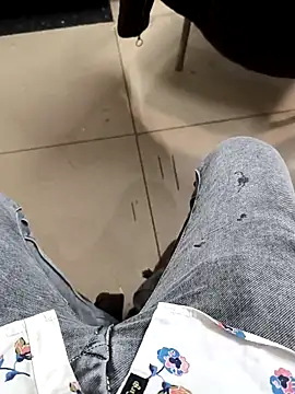 Snapshot of faaseel chatting on 02-14-25, 07:28 faaseel online show from 02-14-25, 07:28