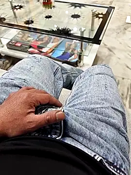 Snapshot of faaseel chatting on 11-27-25, 05:42 faaseel online show from 11-27-25, 05:42