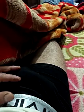 Snapshot of faaseel chatting on 12-18-25, 03:29 faaseel online show from 12-18-25, 03:29