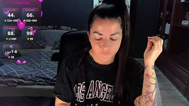 Aria Dl online show from 12-20-24, 02:16