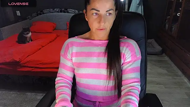 Aria Dl online show from 10-14-25, 01:34