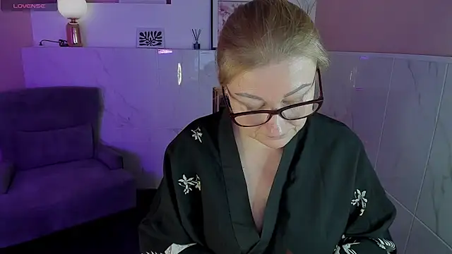 AlexandraKind online show from 01-17-25, 08:11