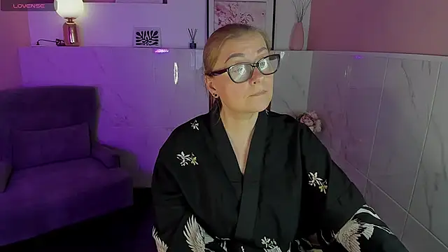 AlexandraKind online show from 01-18-25, 02:25