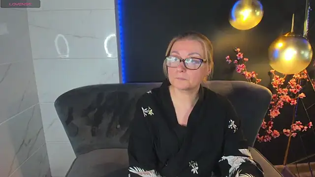 AlexandraKind online show from 01-22-25, 04:33