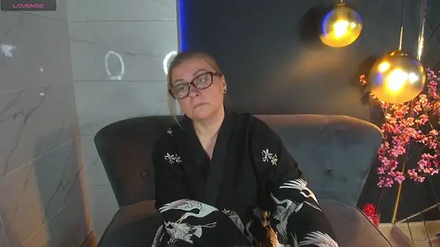 AlexandraKind online show from 01-30-25, 05:06