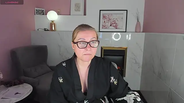 AlexandraKind online show from 02-01-25, 04:44