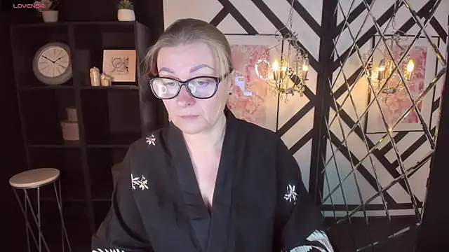 AlexandraKind online show from 02-05-25, 01:33